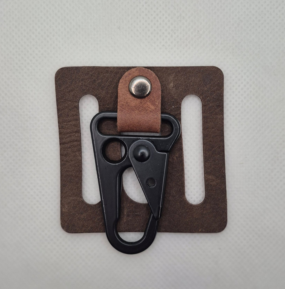 Support de ceinture avec mousqueton en cuir