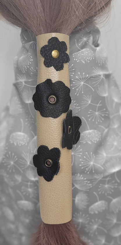 Hair glove