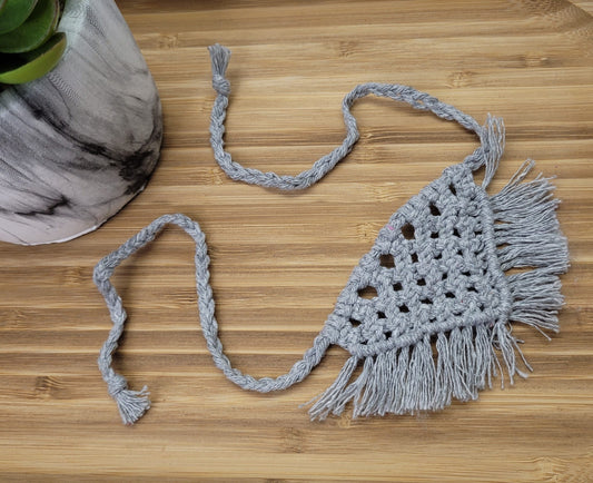 Foulard chat/chien en macramé